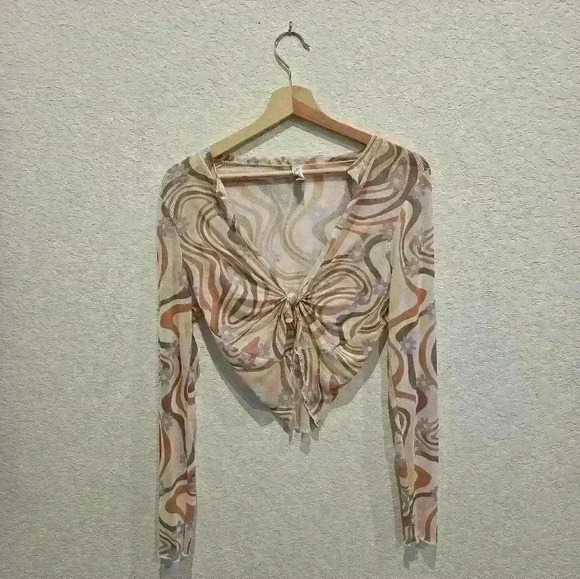 Body long sleeve mesh top - Picture 1 of 5